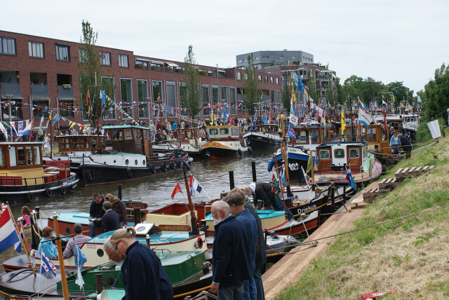 Sleepbootdagen Vianen motorsleeboten kade Sluiseiland Zuid